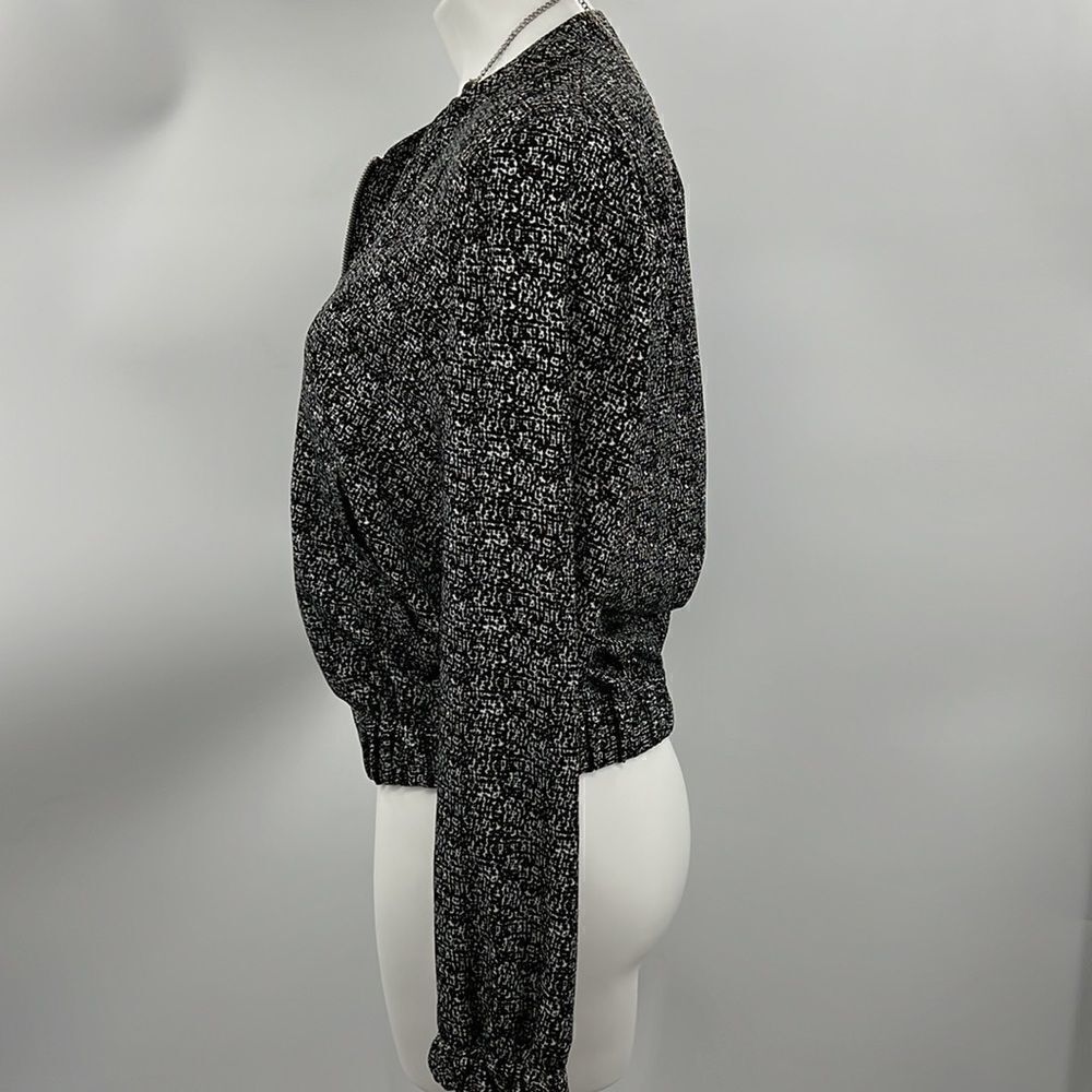 Express small long sleeve lightweight zipper jacket - Picture 4 of 5
